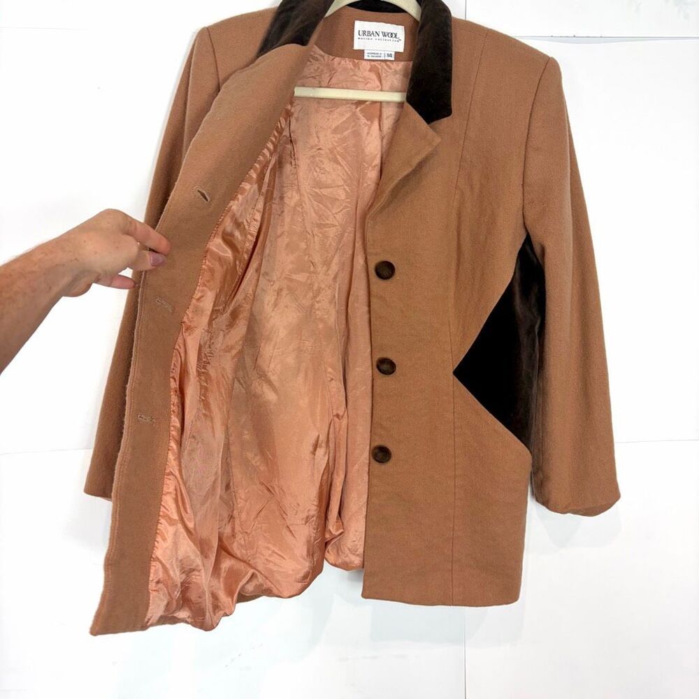 Vintage Urban Wool Blazer Womens 14 Tan Brown Merino l Velvet Trim Button Front - Picture 5 of 13